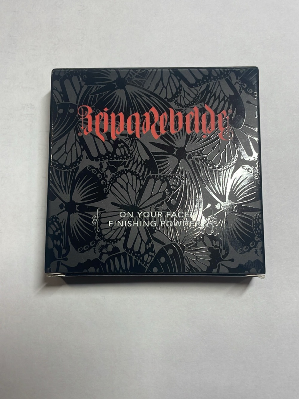 Reina rebelde On Your Face Finishing Powder